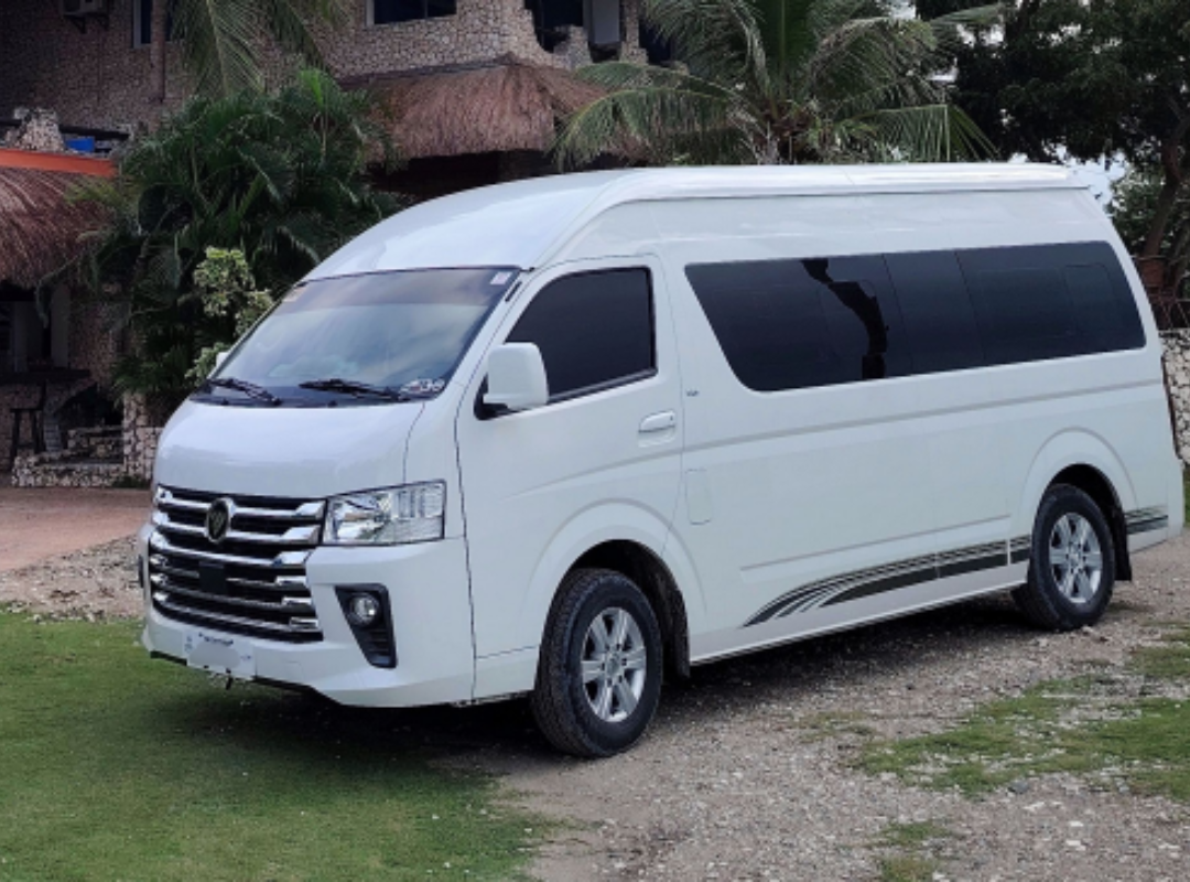 Foton traveller X Side View